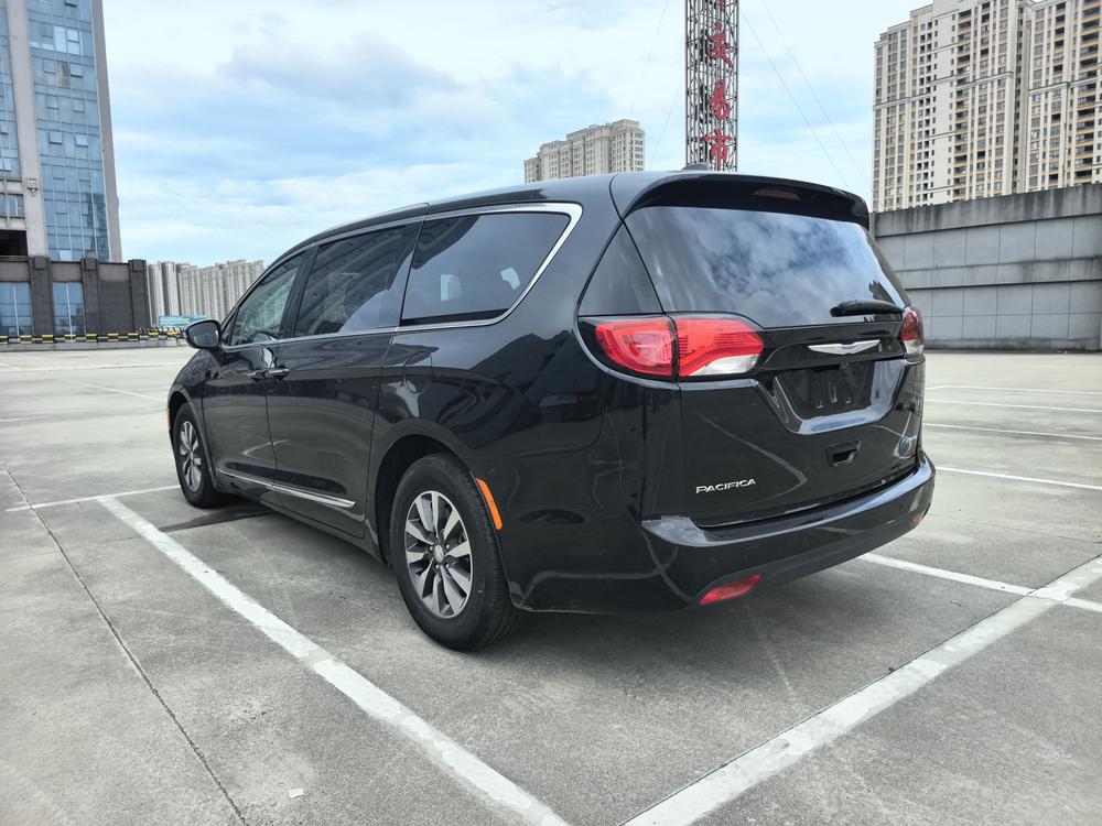 Chrysler Grand Voyager PHEV (Import)