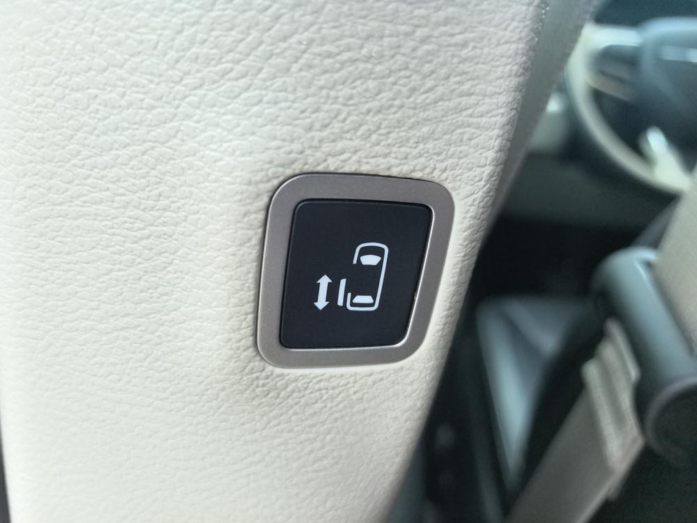 Chrysler Grand Voyager PHEV (Import)