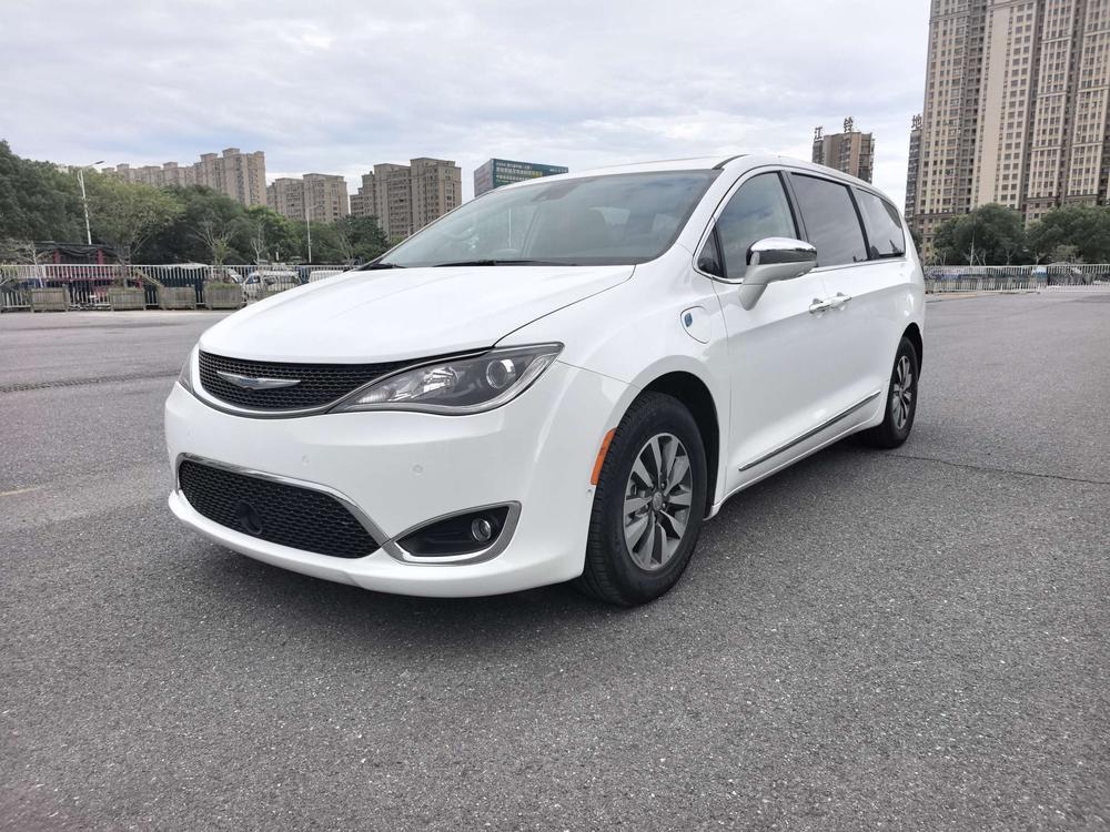 Chrysler Grand Voyager PHEV (Import)