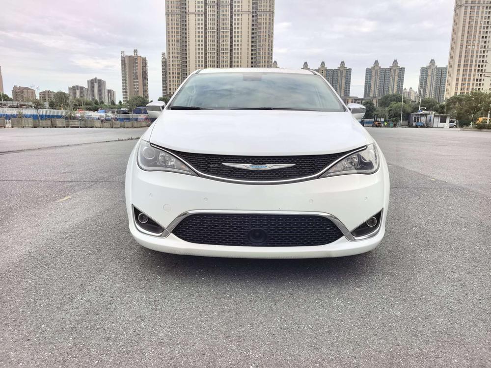 Chrysler Grand Voyager PHEV (Import)