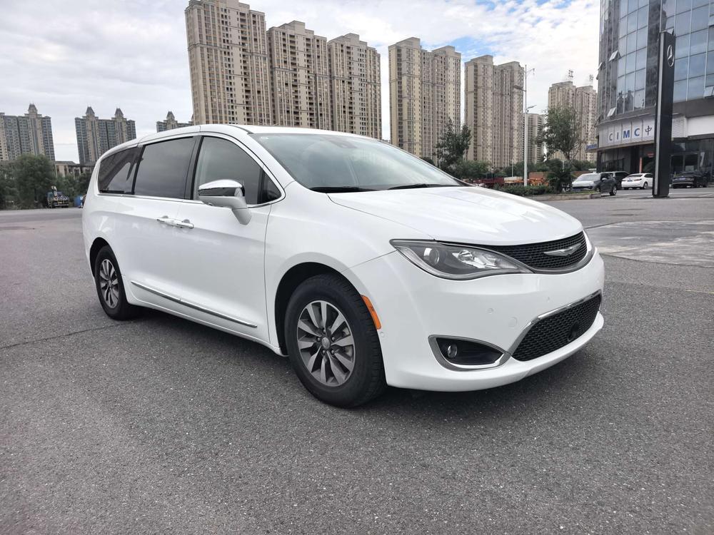 Chrysler Grand Voyager PHEV (Import)