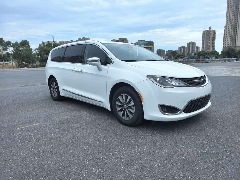 Chrysler Grand Voyager PHEV (Import)