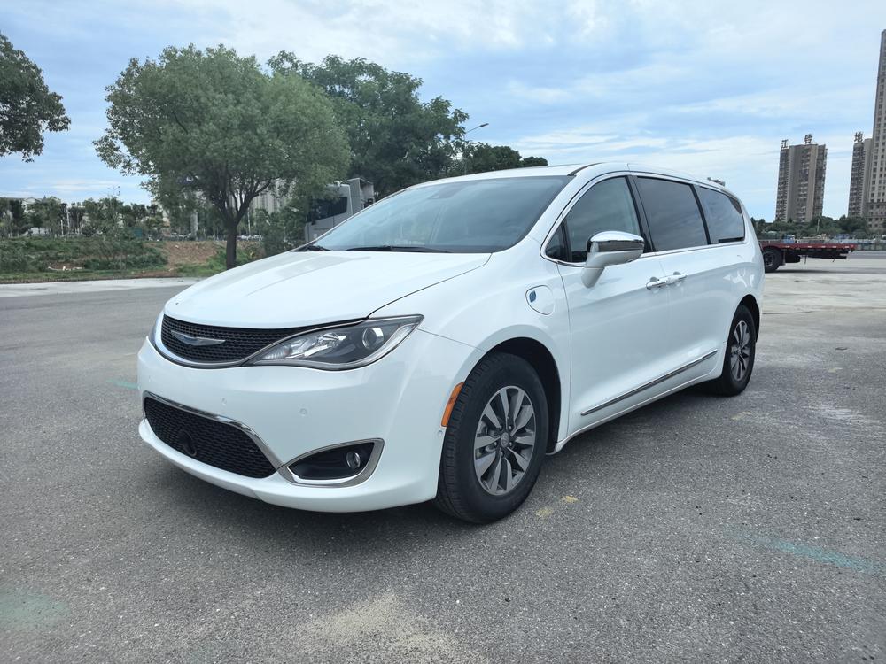 Chrysler Grand Voyager PHEV (Import)