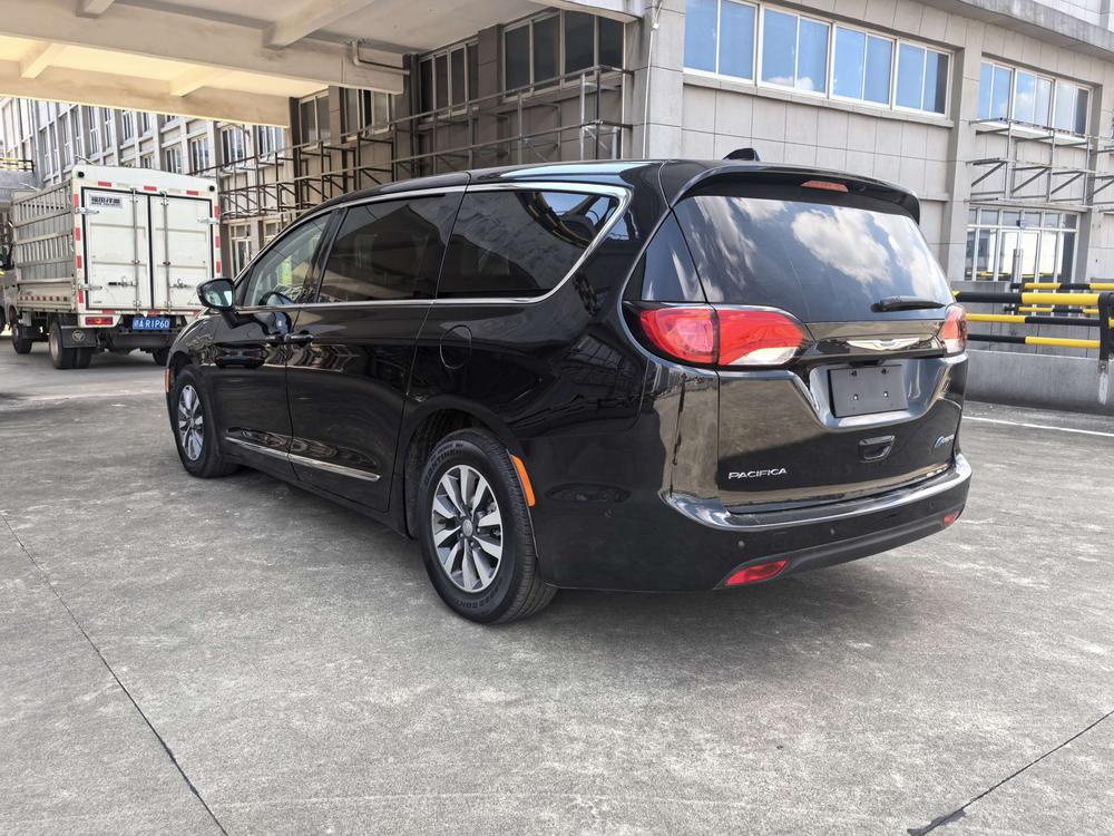 Chrysler Grand Voyager PHEV (Import)