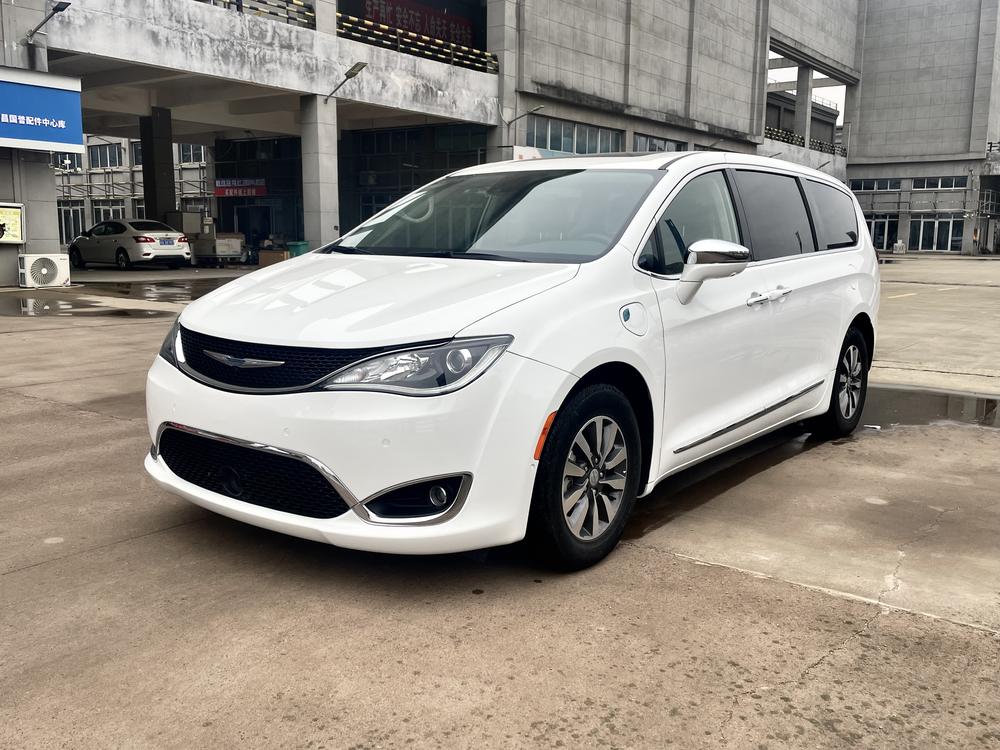 Chrysler Grand Voyager PHEV (Import)