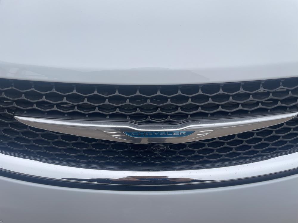 Chrysler Grand Voyager PHEV (Import)