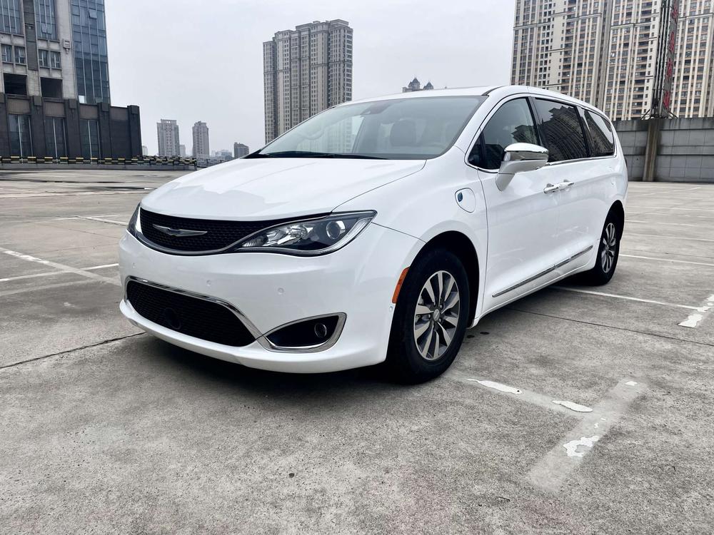 Chrysler Grand Voyager PHEV (Import)