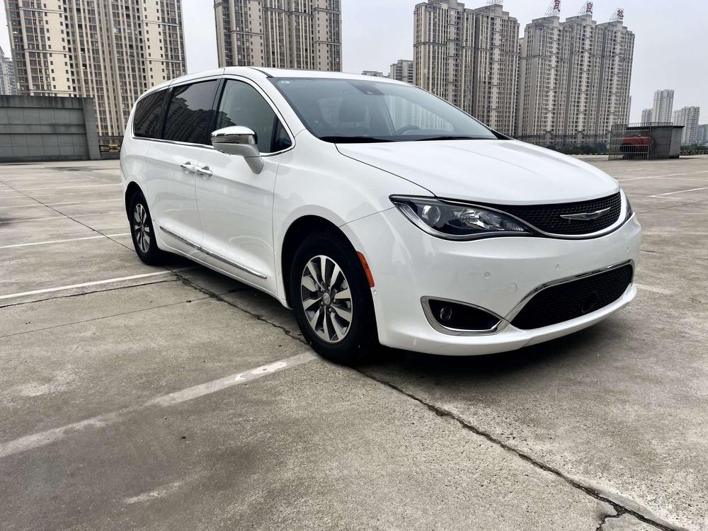 Chrysler Grand Voyager PHEV (Import)