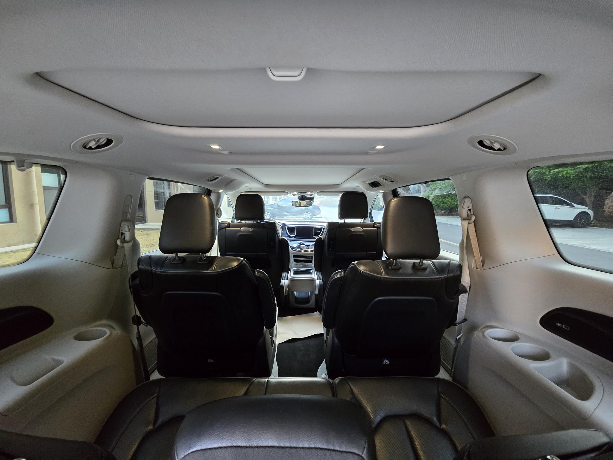 Chrysler Grand Voyager PHEV (Import)