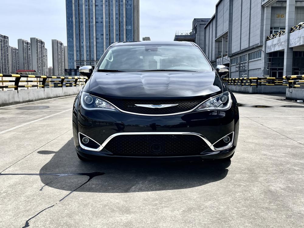 Chrysler Grand Voyager PHEV (Import)