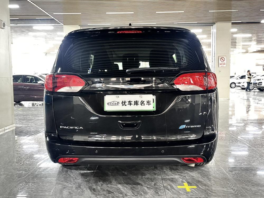 Chrysler Grand Voyager PHEV (Import)