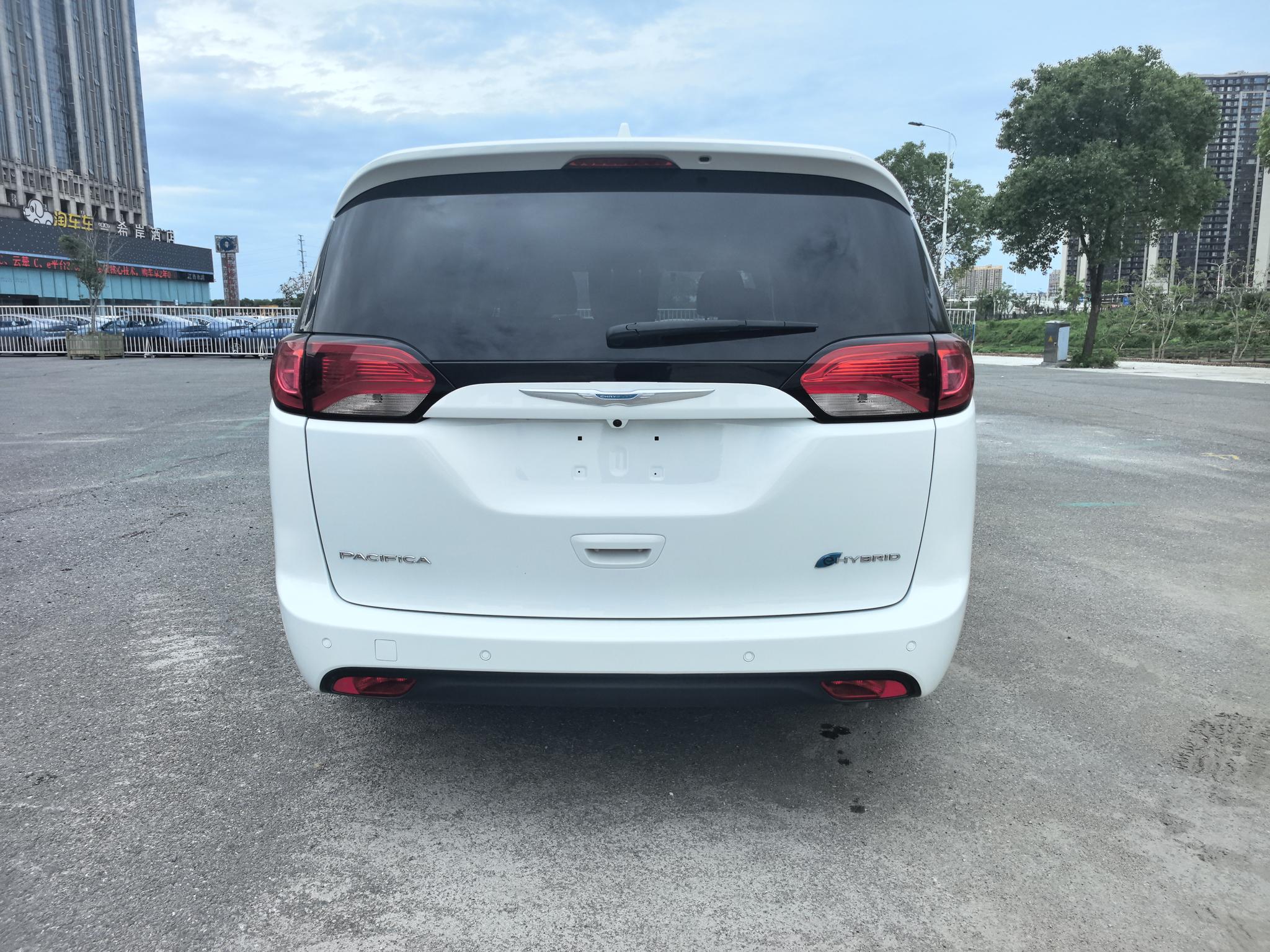 Chrysler Grand Voyager PHEV (Import)