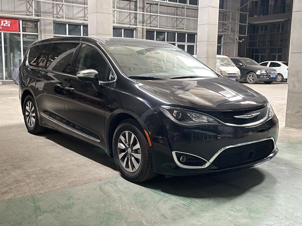 Chrysler Grand Voyager PHEV (Import)