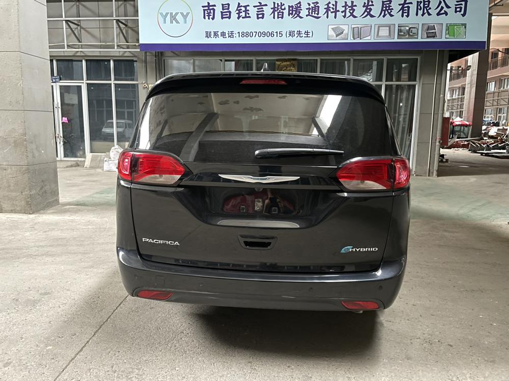 Chrysler Grand Voyager PHEV (Import)