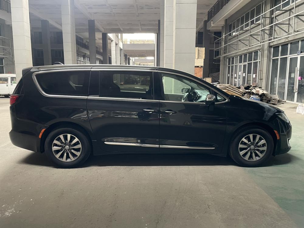 Chrysler Grand Voyager PHEV (Import)