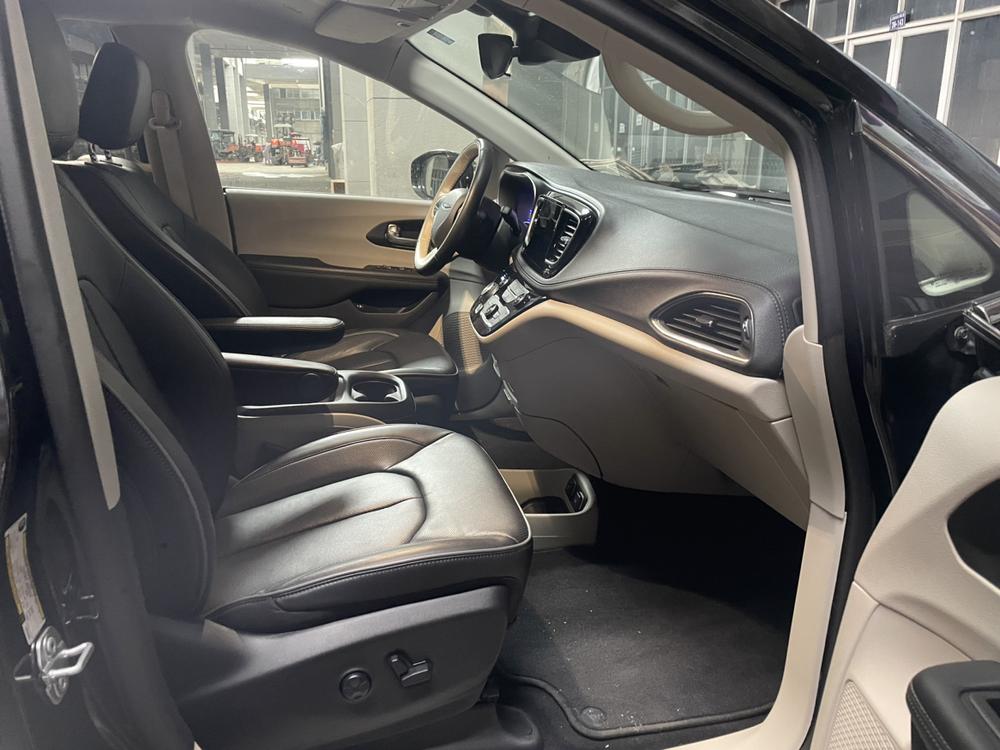 Chrysler Grand Voyager PHEV (Import)