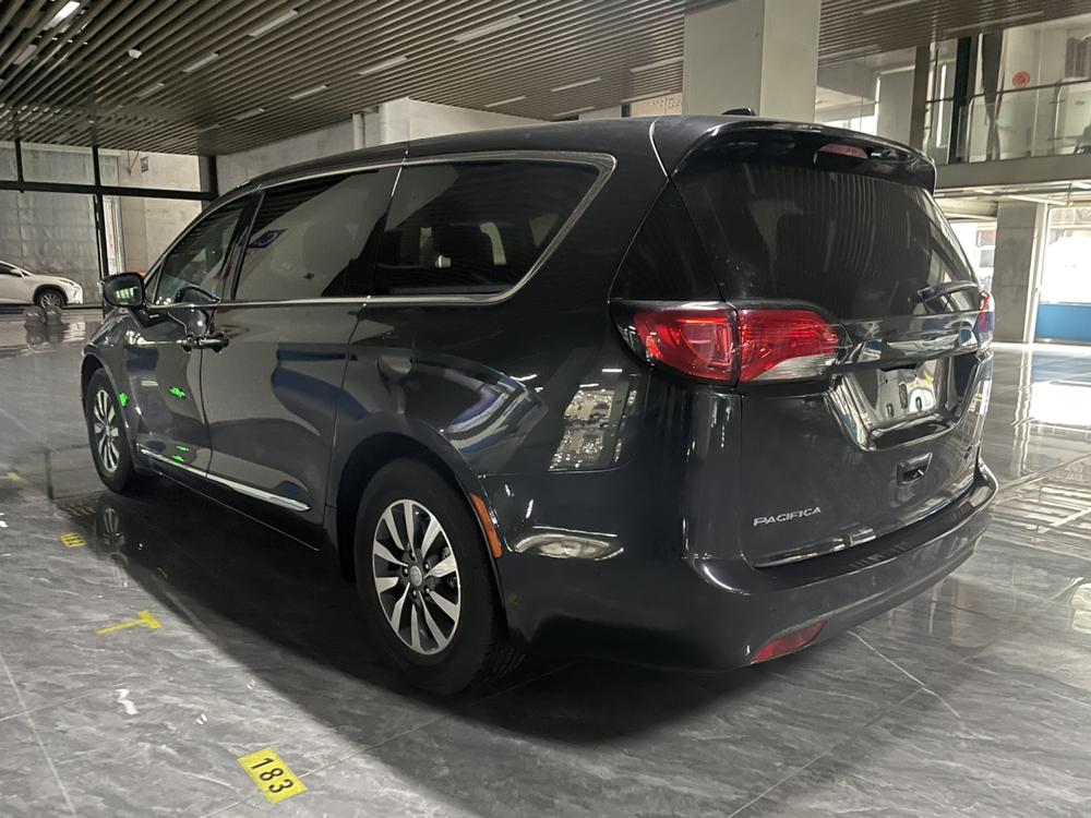Chrysler Grand Voyager PHEV (Import)