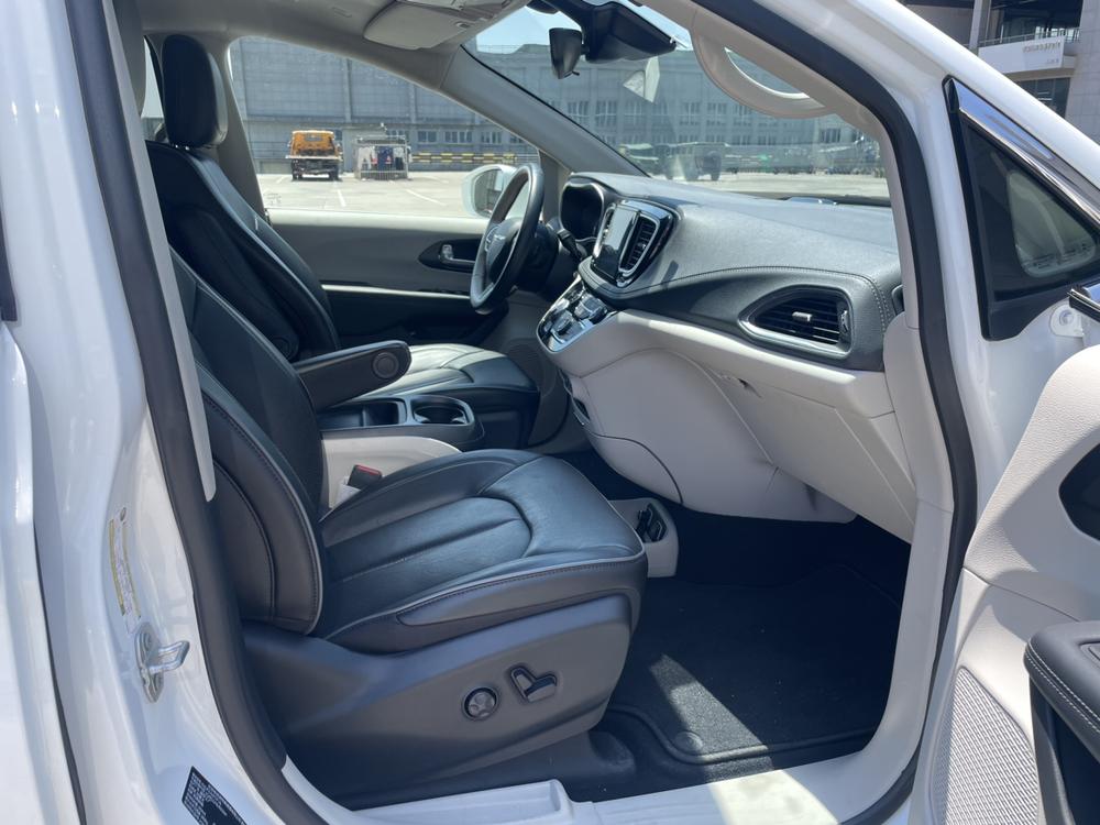 Chrysler Grand Voyager PHEV (Import)