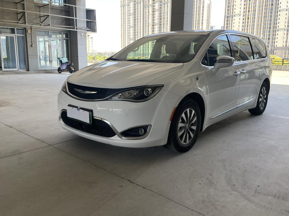 Chrysler Grand Voyager PHEV (Import)