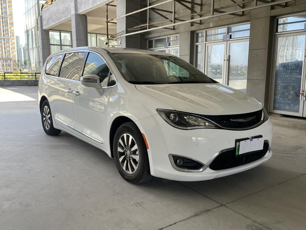 Chrysler Grand Voyager PHEV (Import)