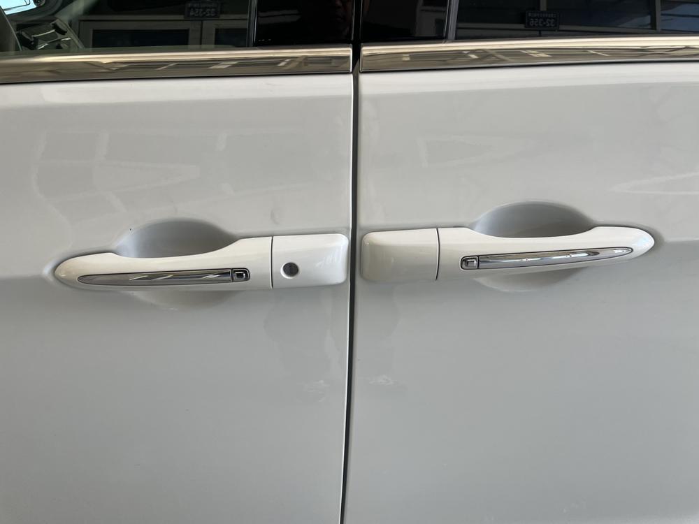 Chrysler Grand Voyager PHEV (Import)