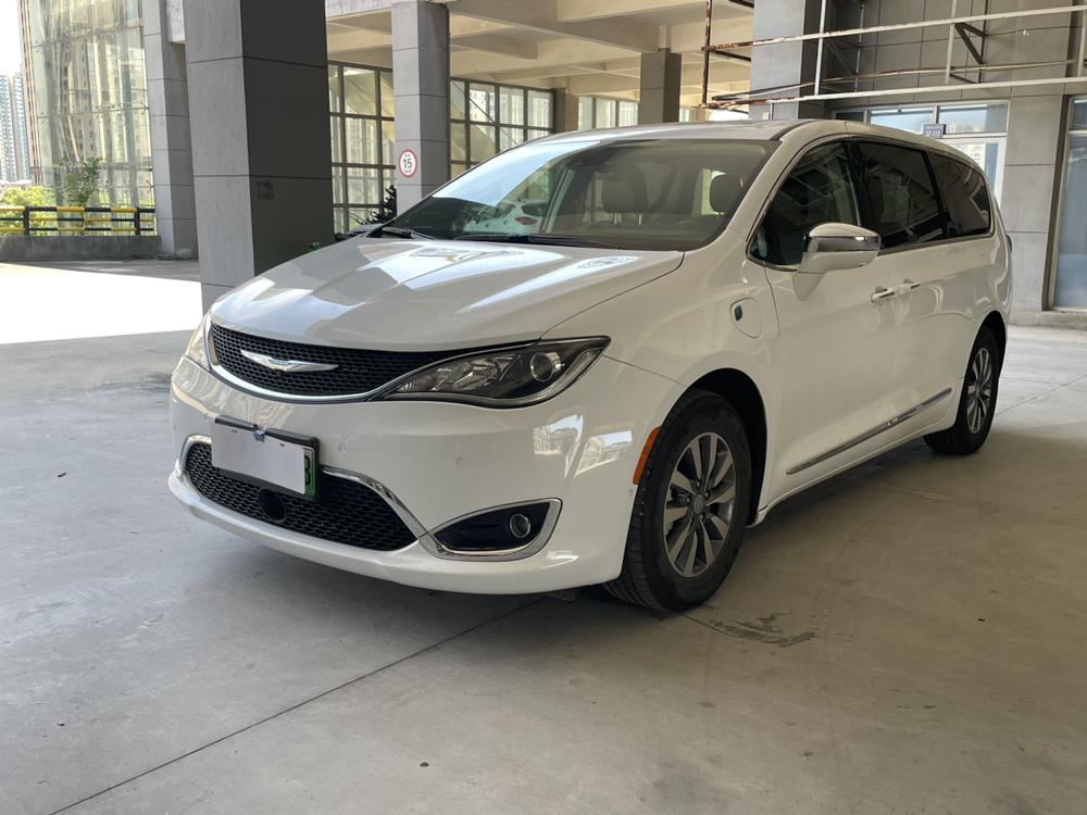 Chrysler Grand Voyager PHEV (Import)