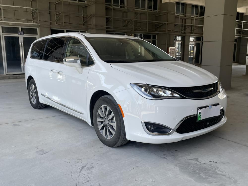 Chrysler Grand Voyager PHEV (Import)