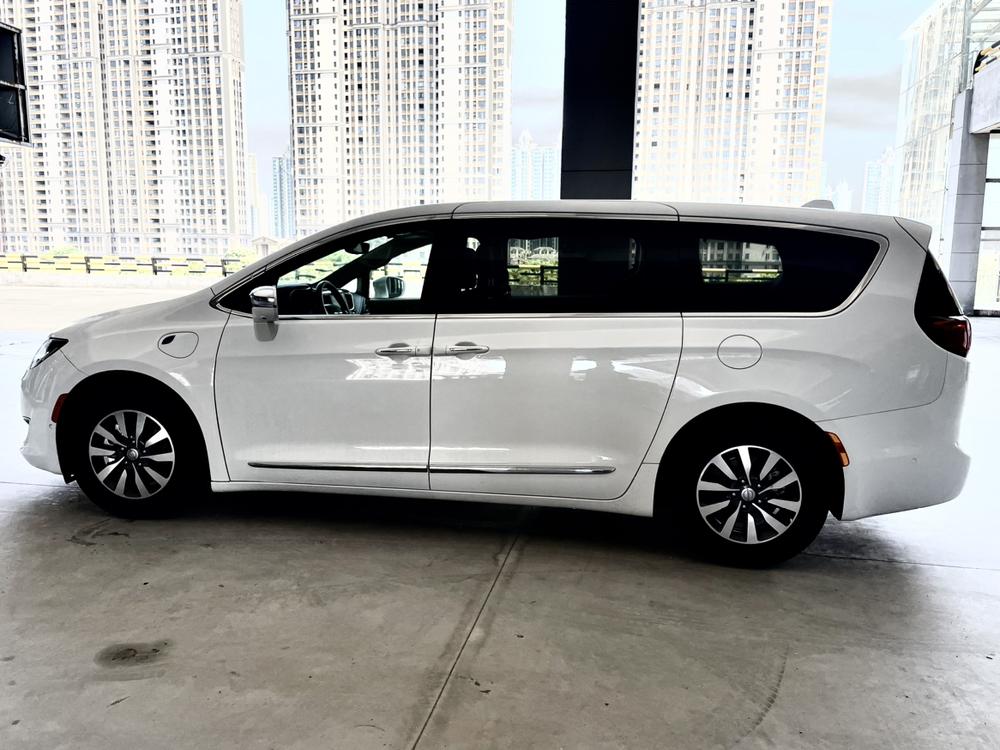 Chrysler Grand Voyager PHEV (Import)