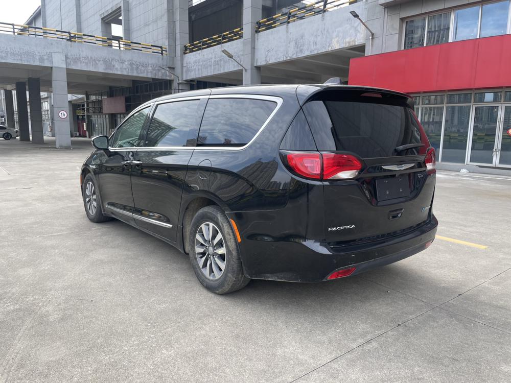Chrysler Grand Voyager PHEV (Import)