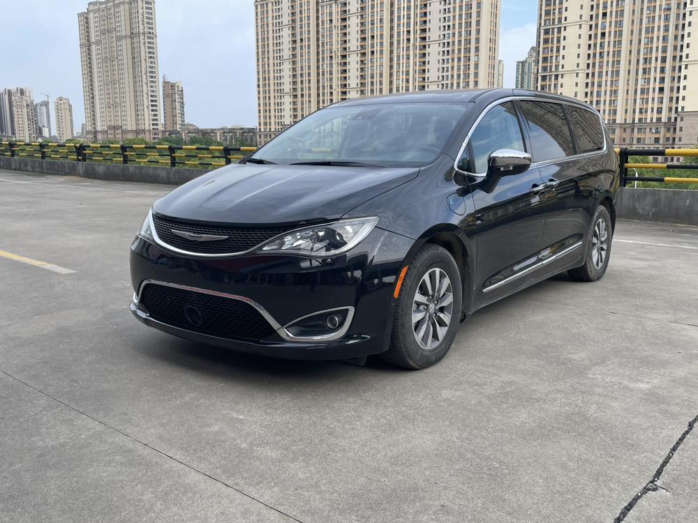 Chrysler Grand Voyager PHEV (Import)
