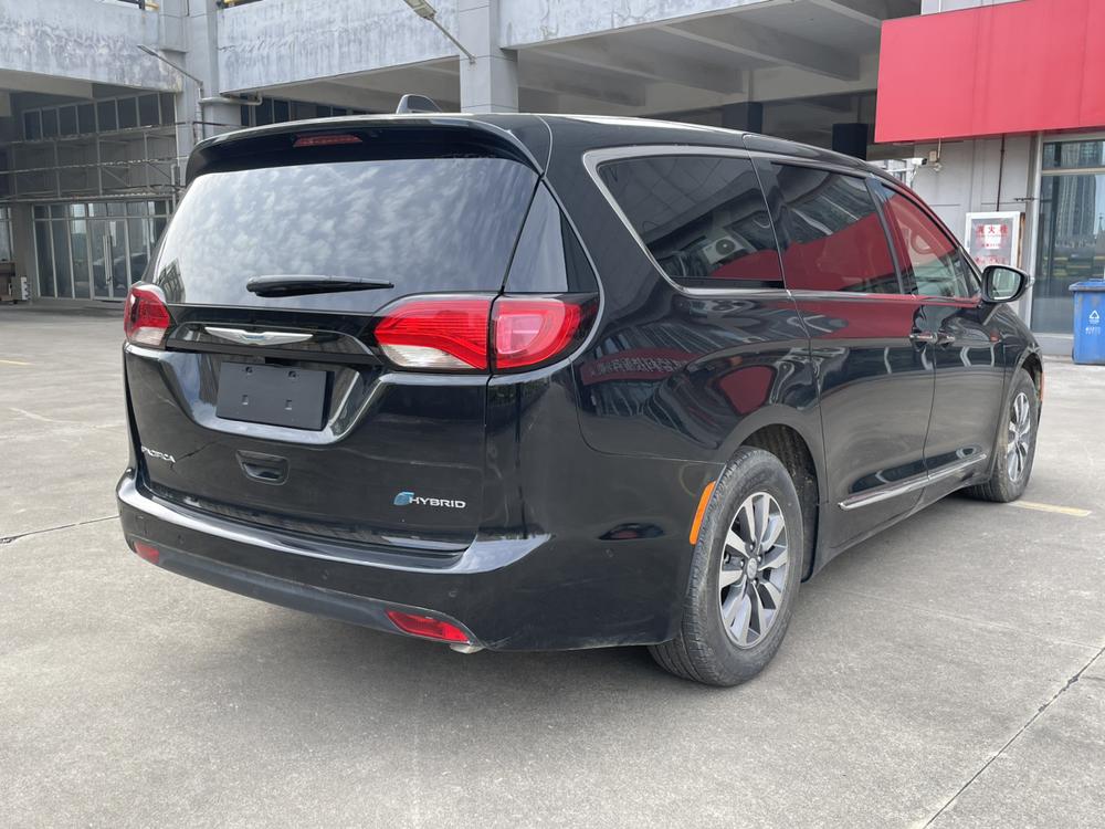 Chrysler Grand Voyager PHEV (Import)
