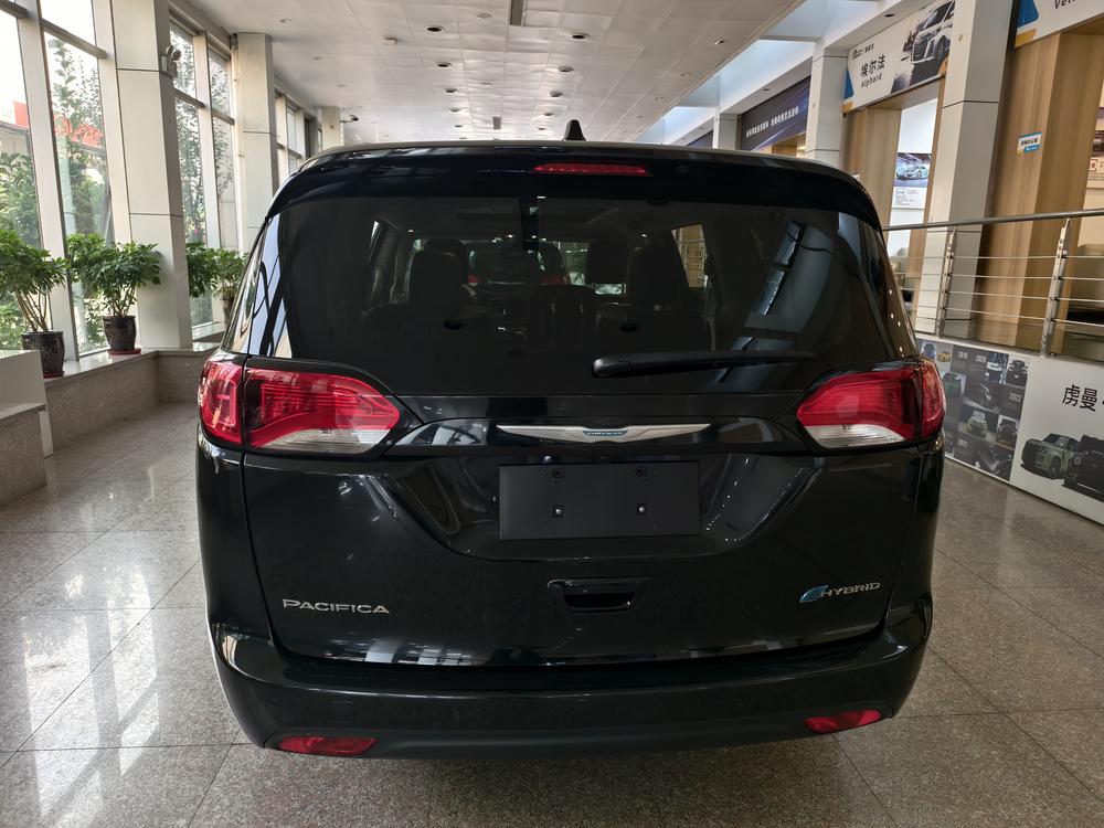 Chrysler Grand Voyager PHEV (Import)