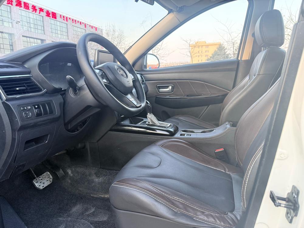 Dongfeng Fengguang Fengon 370