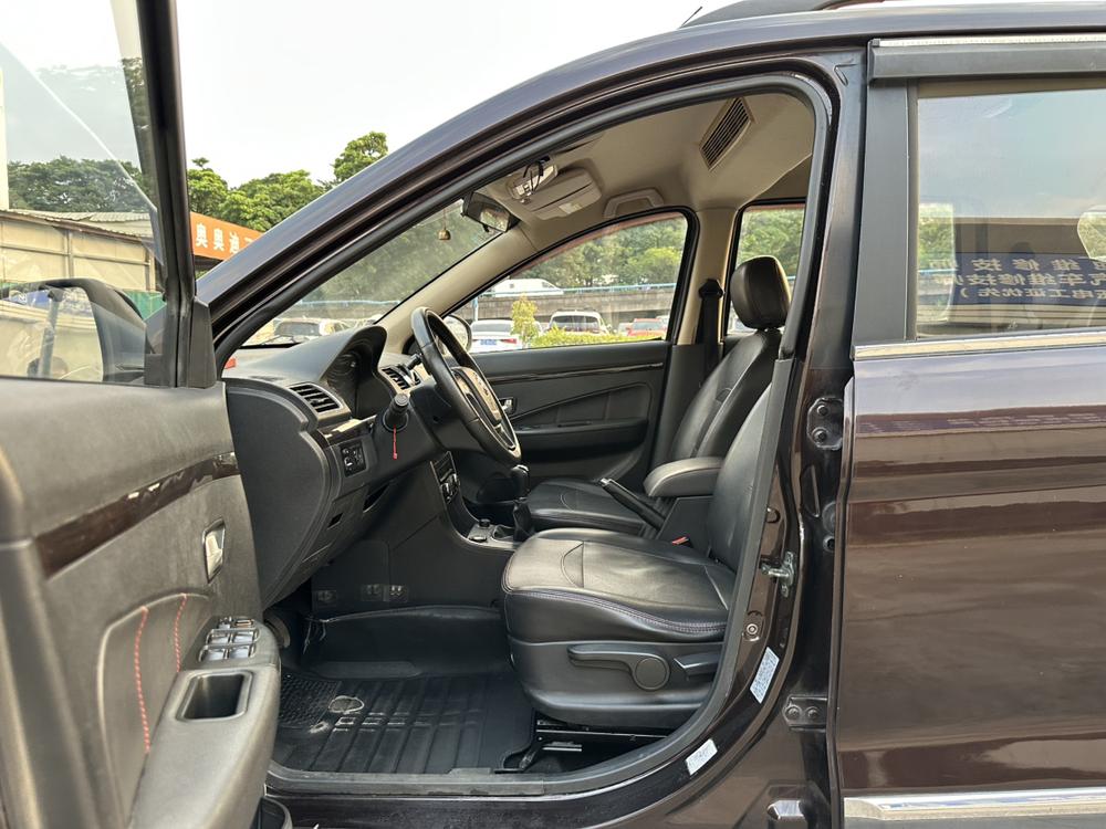 Dongfeng Fengguang Fengon 370
