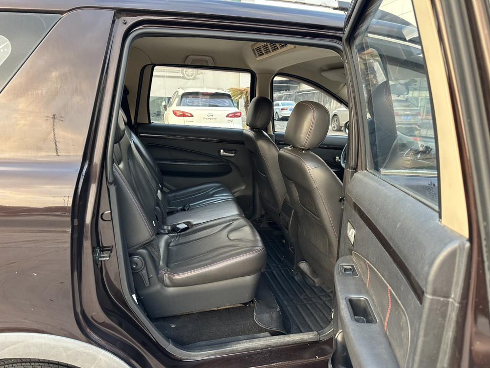 Dongfeng Fengguang Fengon 370