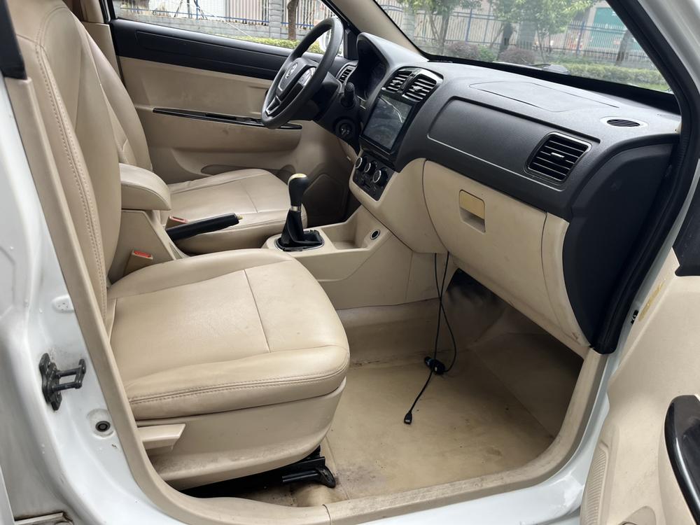 Dongfeng Fengguang Fengon 370