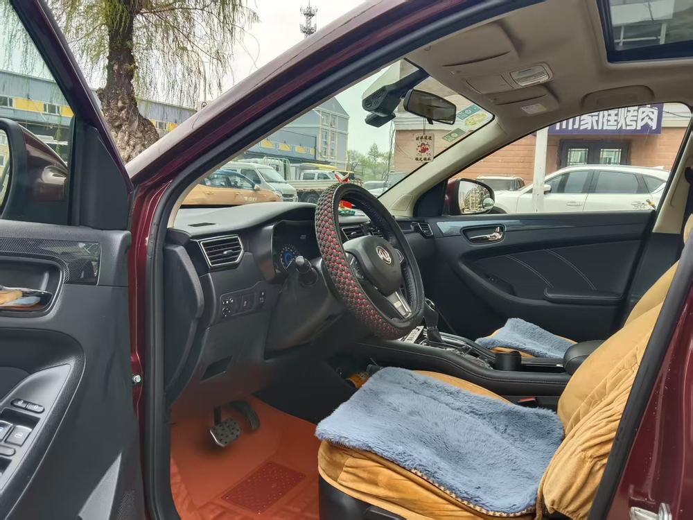 Dongfeng Fengguang Fengon 580