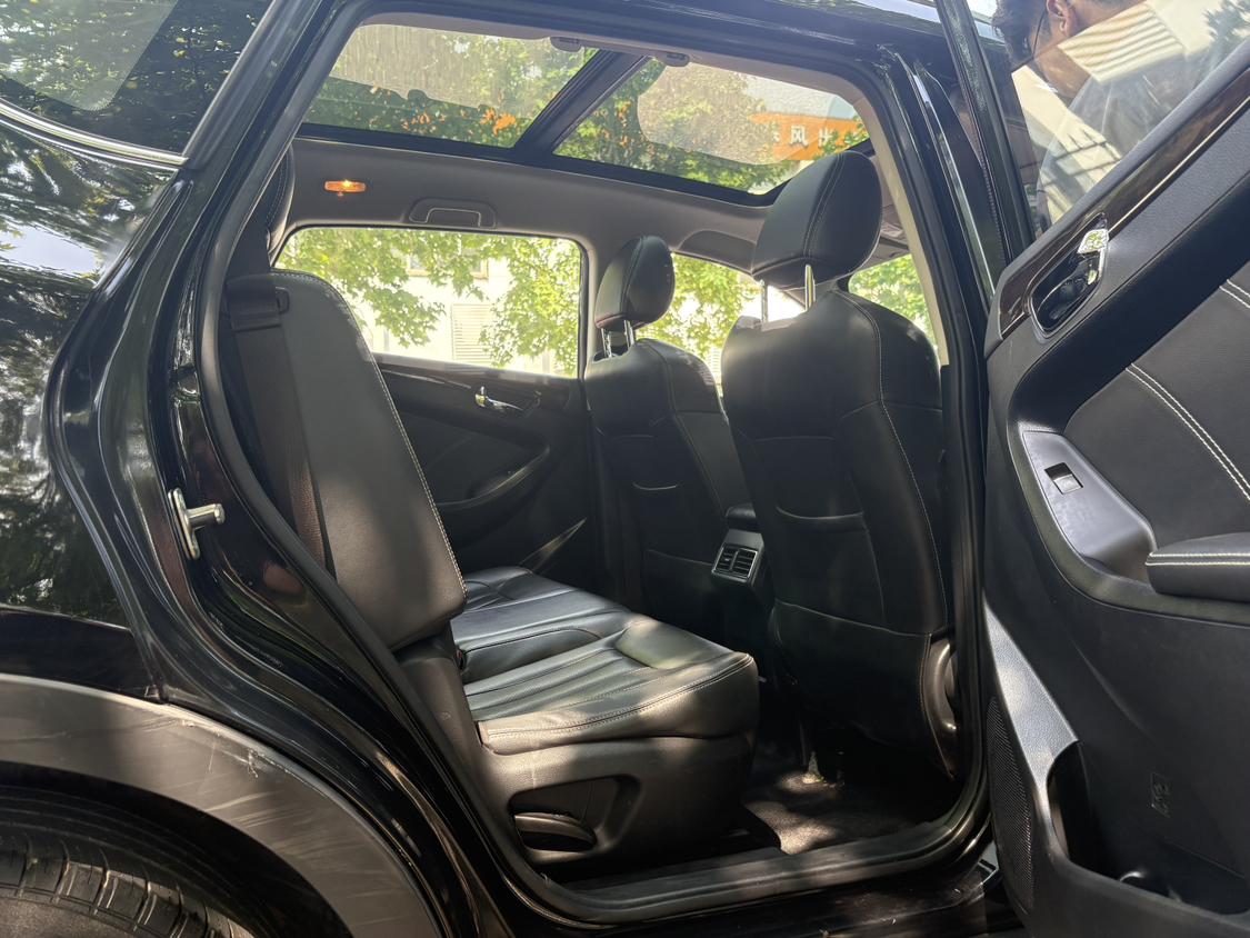 Dongfeng Fengguang Fengon 580