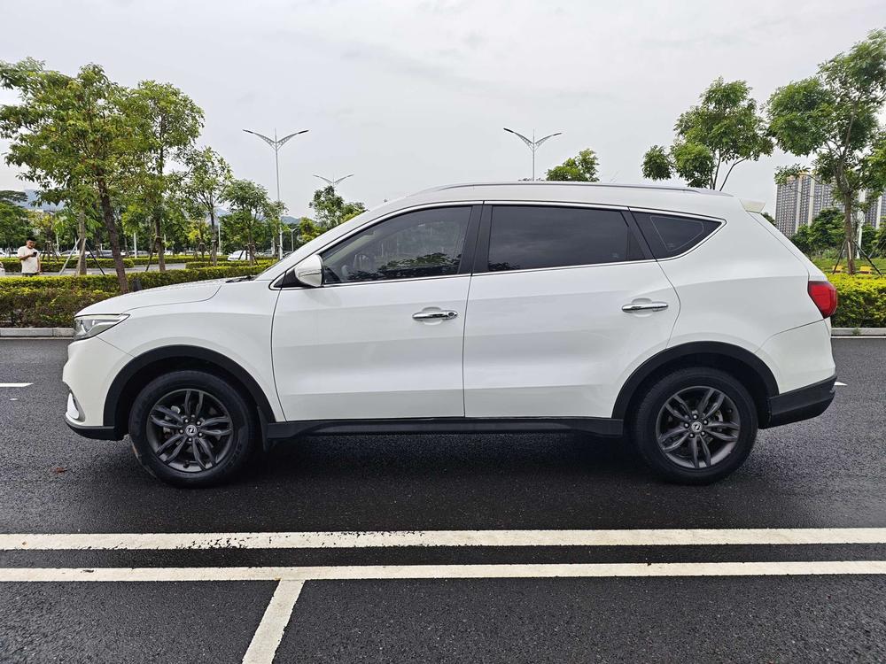 Dongfeng Fengguang Fengon 580