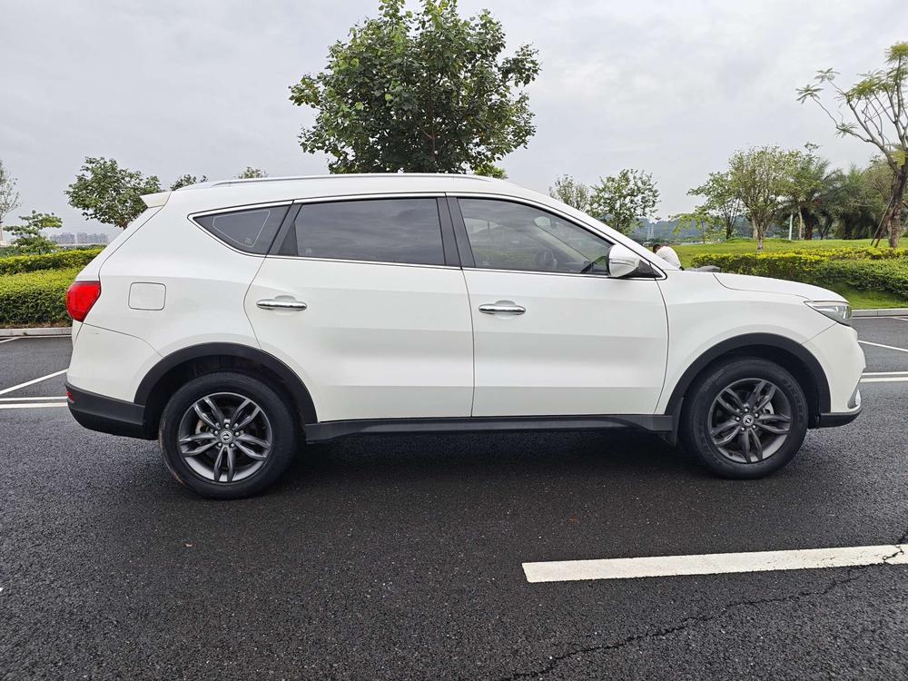 Dongfeng Fengguang Fengon 580