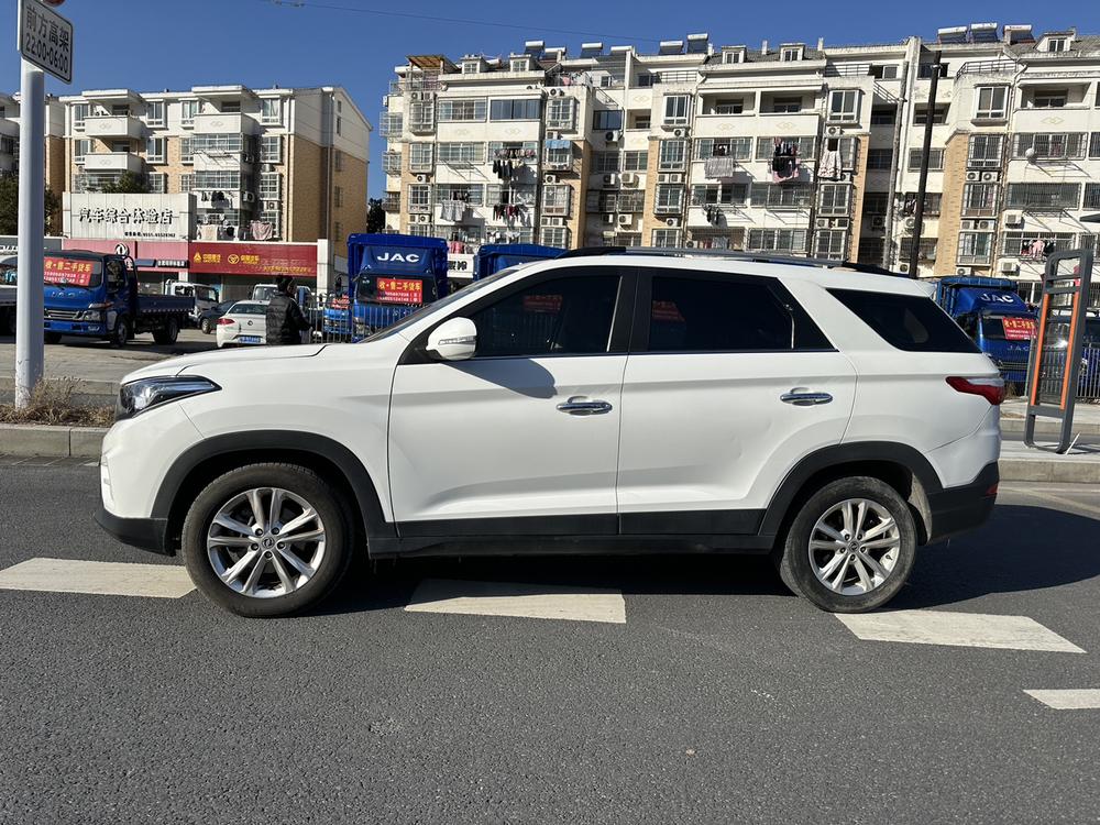 Dongfeng Fengguang Fengon S560
