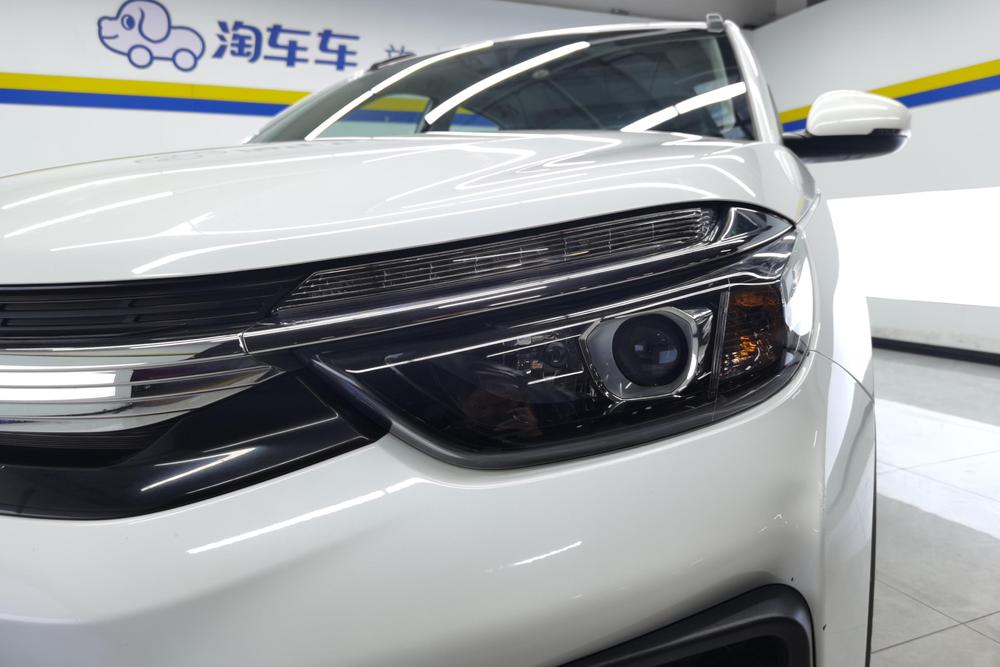 Dongfeng Fengshen Dongfeng Fengshen AX4