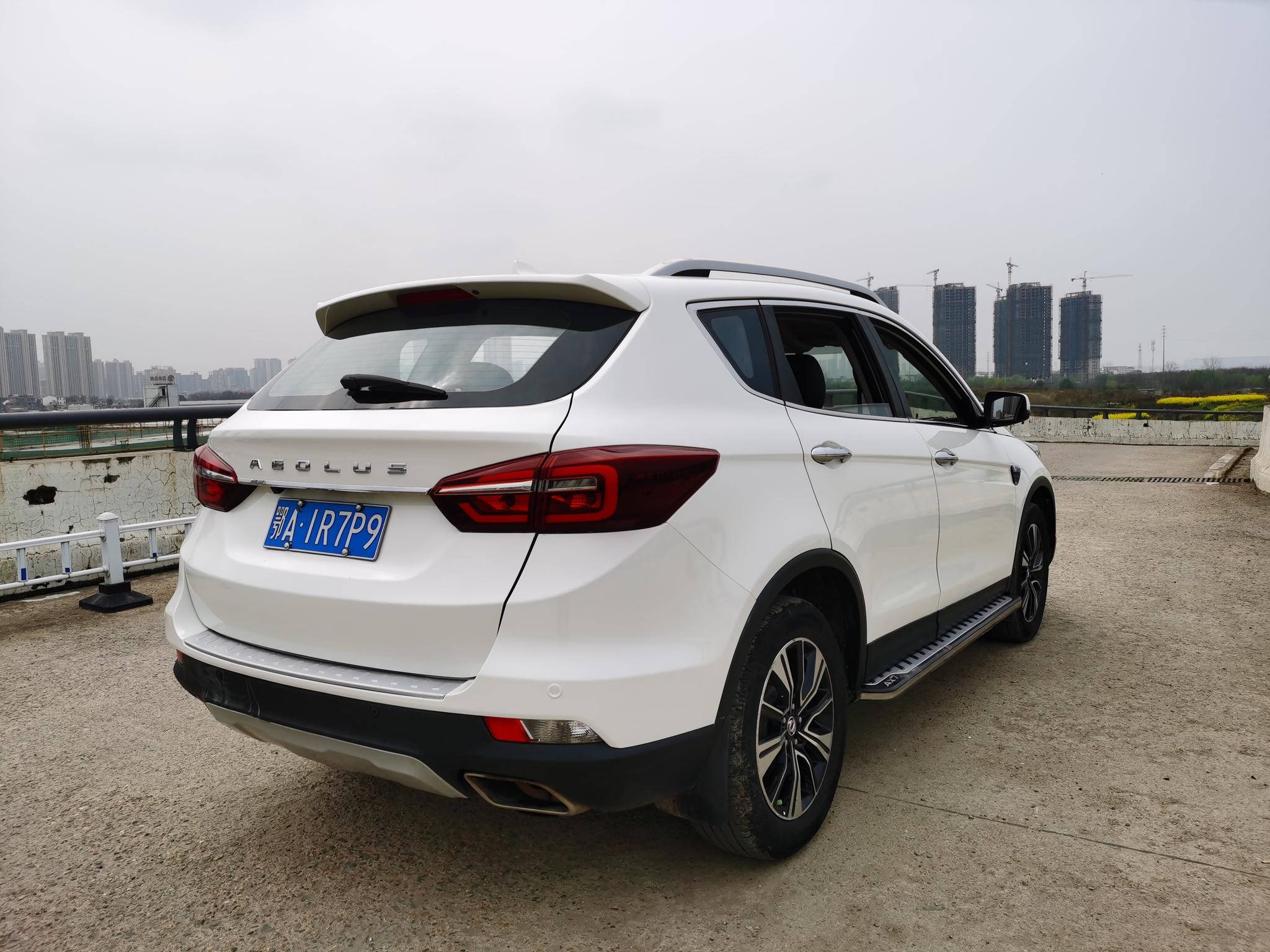 Dongfeng Fengshen Dongfeng Fengshen AX7