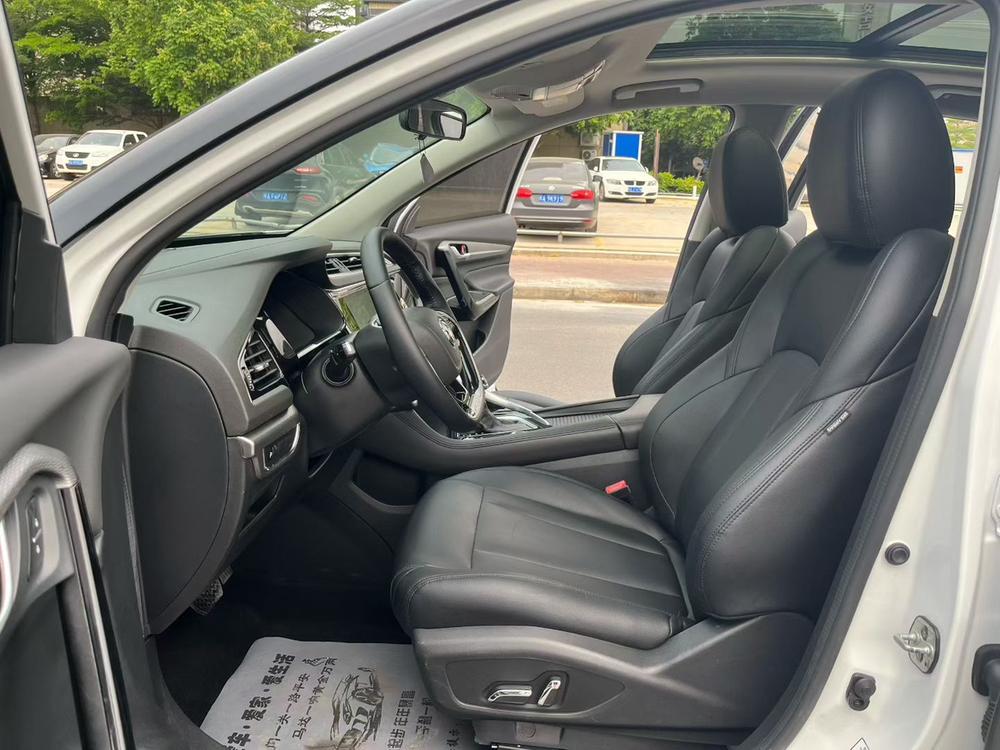 Dongfeng Fengshen Dongfeng Fengshen AX7