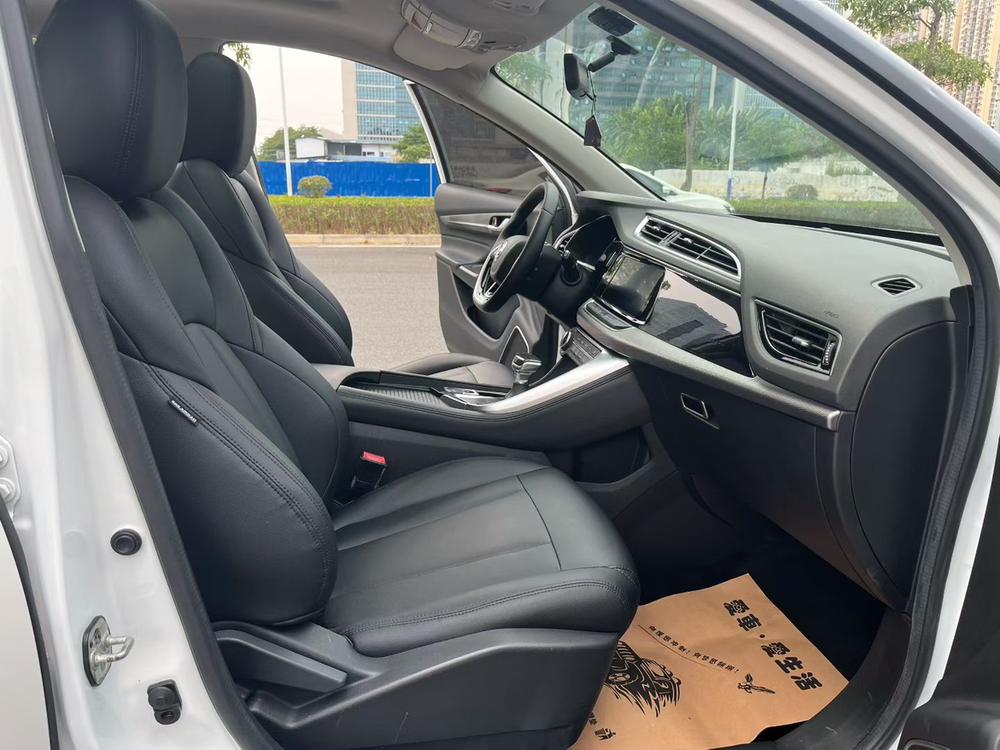 Dongfeng Fengshen Dongfeng Fengshen AX7