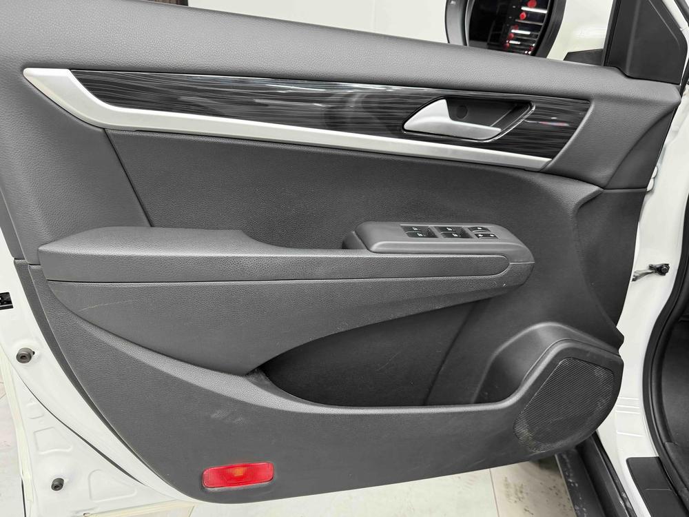 Dongfeng Fengshen Dongfeng Fengshen AX7