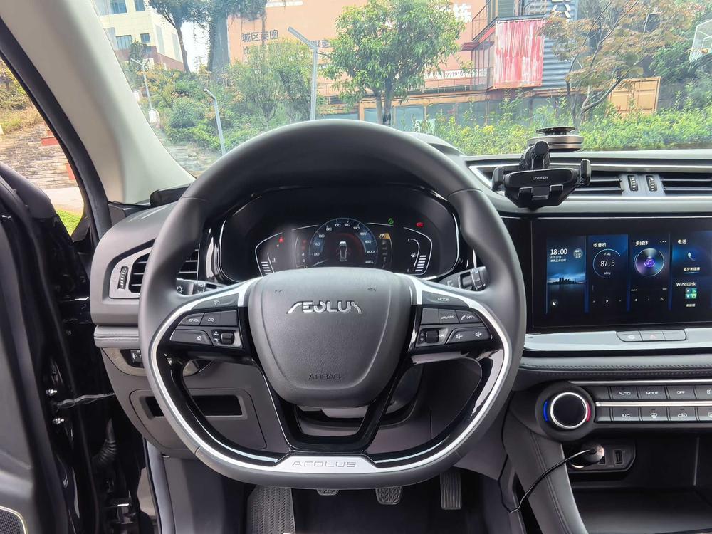 Dongfeng Fengshen Dongfeng Fengshen AX7