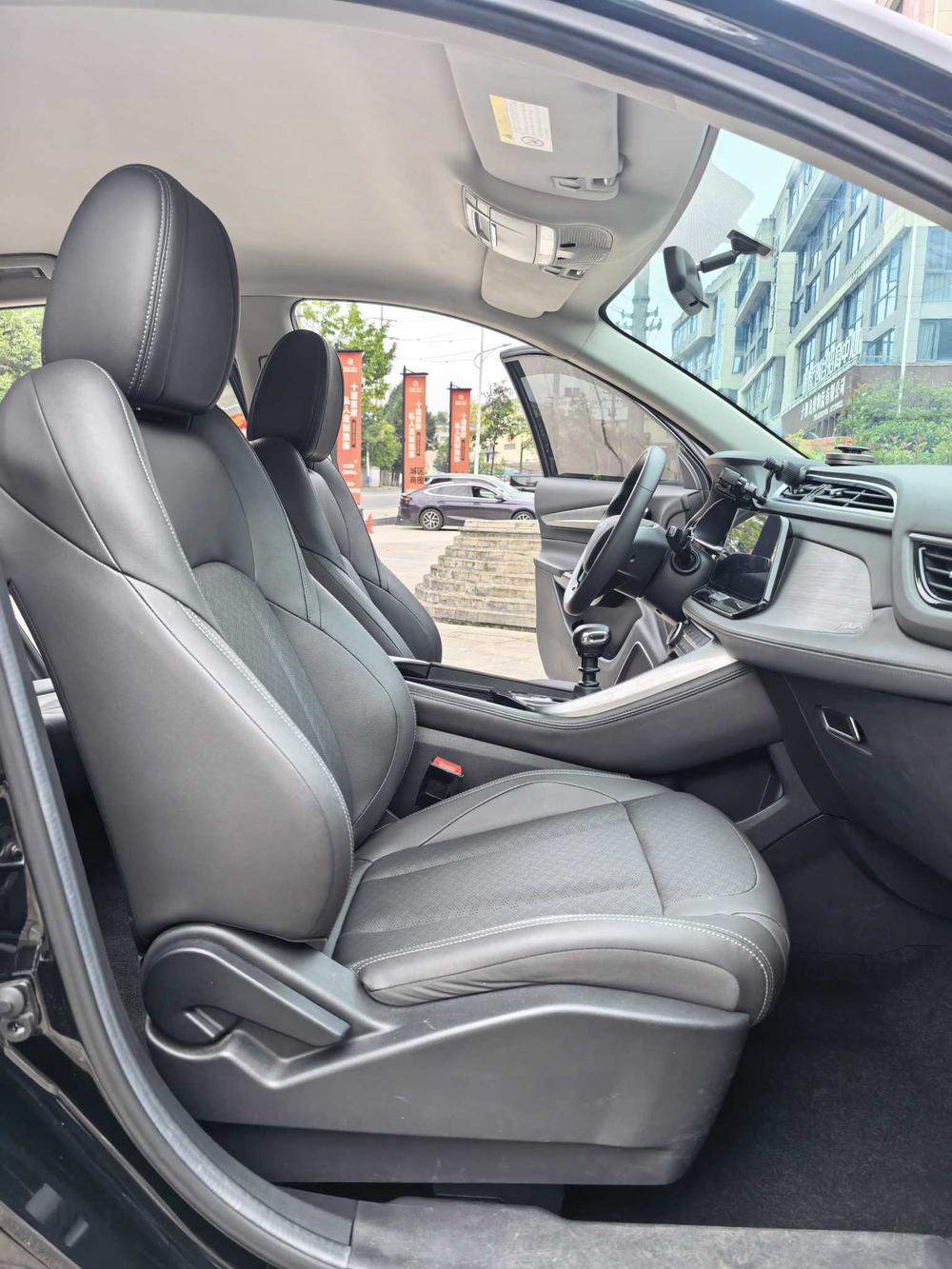 Dongfeng Fengshen Dongfeng Fengshen AX7
