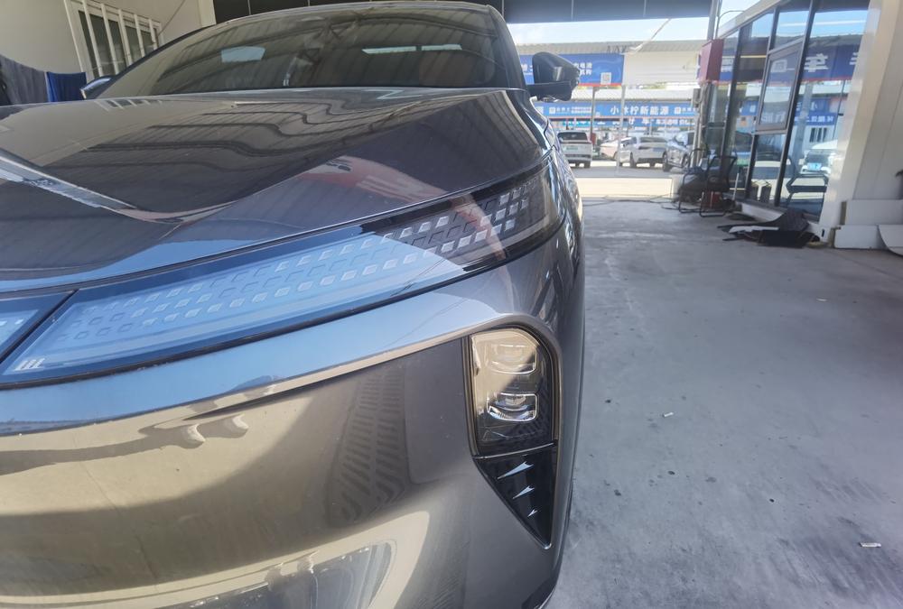 Dongfeng Fengshen Dongfeng Fengshen L8 PHEV