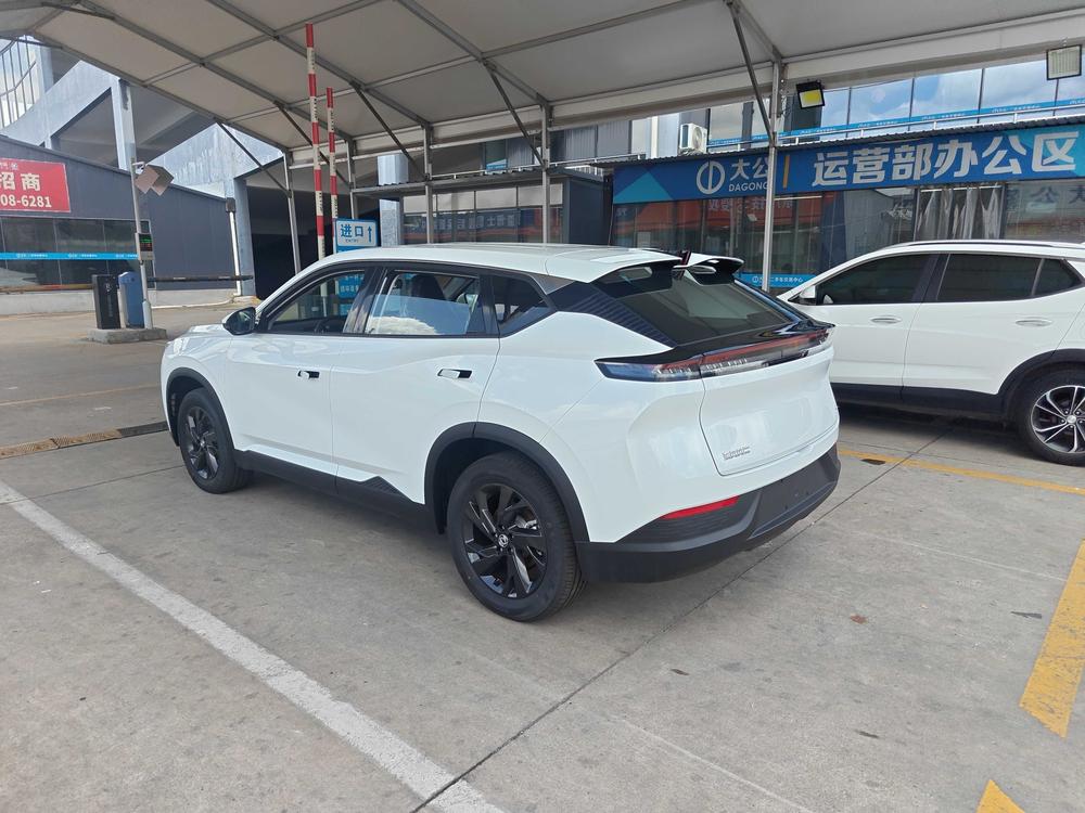 Dongfeng Fengshen Fengshen L7 EV